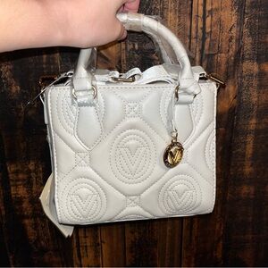 Valentino Orlandi Elegant Quilted Handbag in color bone